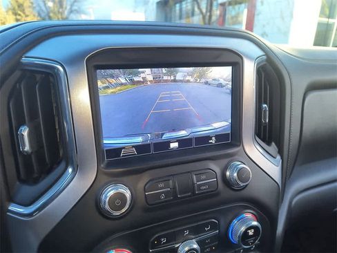 Used 2020 GMC Sierra 1500 SLT image 17