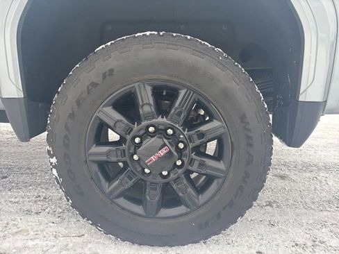 Used 2024 GMC Sierra 2500 AT4 w/ AT4 Preferred Package image 25