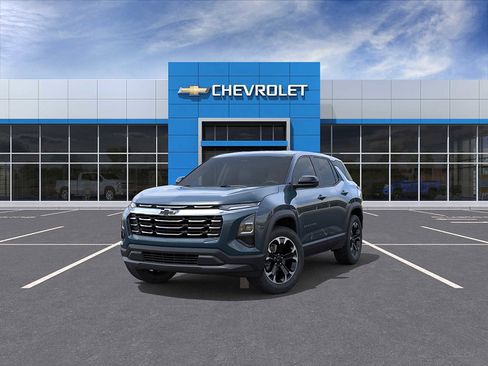 New 2026 Chevrolet Equinox LT w/ Convenience Package II AWD/4WD image 8