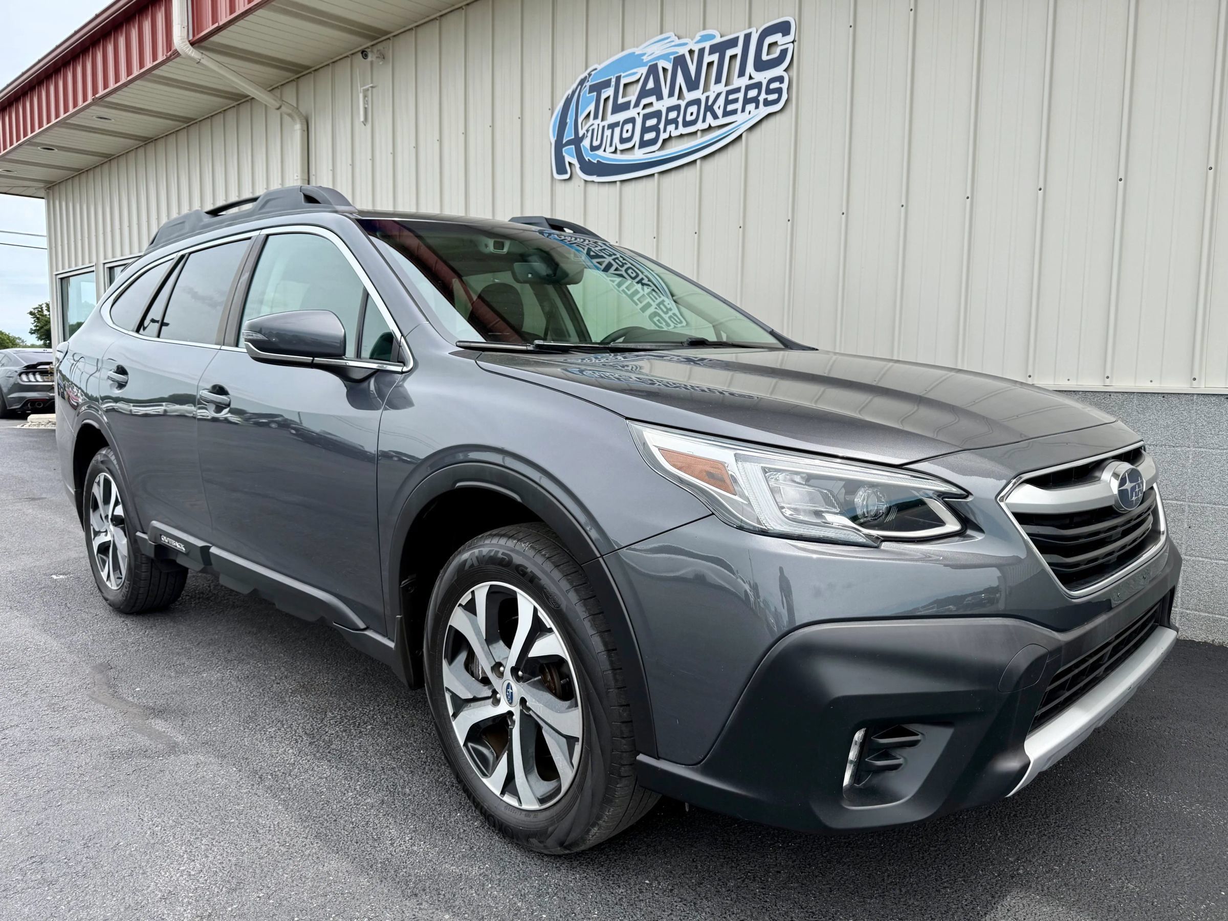 Used 2021 Subaru Outback Limited XT AWD/4WD image 4