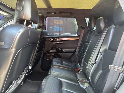 Used 2016 Porsche Cayenne GTS AWD/4WD image 6