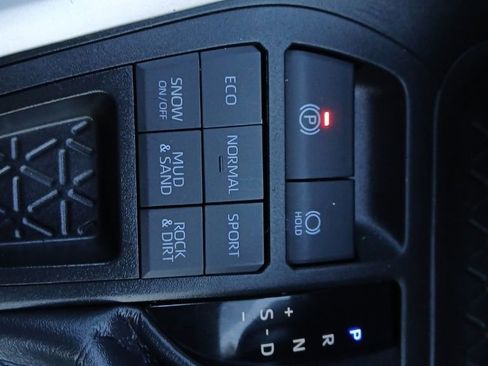 Certified 2021 Toyota RAV4 XLE image 26