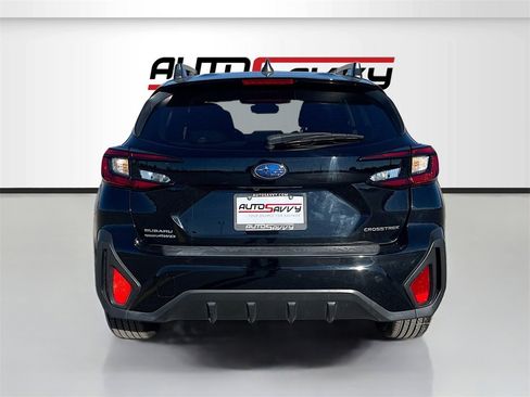 Used 2024 Subaru Crosstrek 2.0i Premium image 6