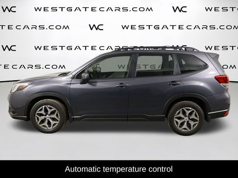 Used 2023 Subaru Forester Premium image 5