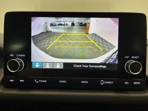 Used 2023 Honda HR-V LX image 8