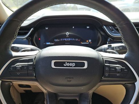 Used 2022 Jeep Grand Cherokee L Limited w/ Luxury Tech Group II RWD image 22