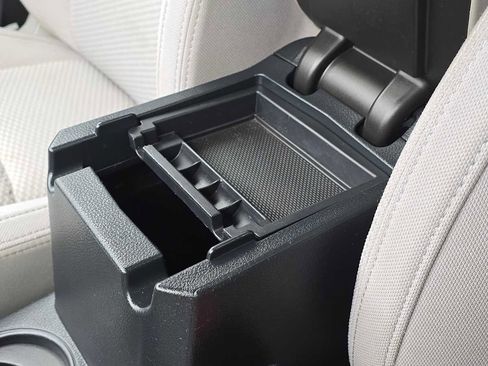 Used 2015 Subaru Forester 2.5i w/ Alloy Wheel Package image 33