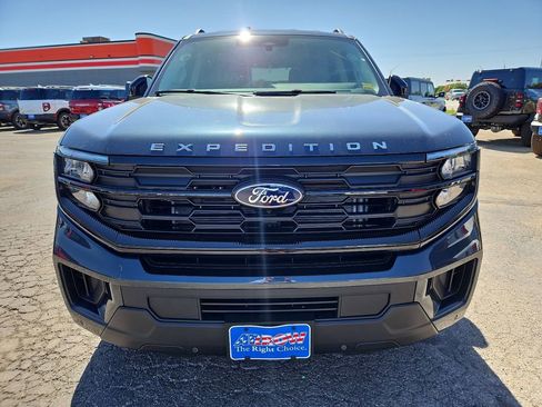 New 2026 Ford Expedition Active AWD/4WD image 3