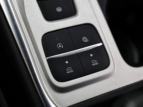 Used 2022 Ford Explorer Limited w/ Equipment Group 301A image 40