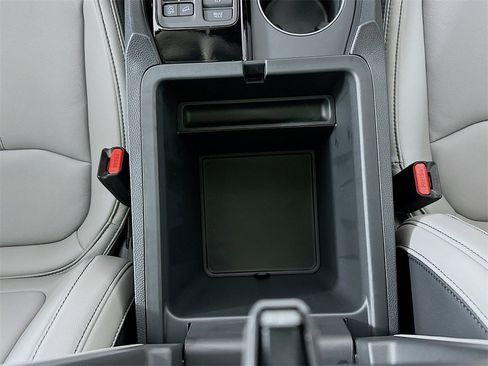 New 2025 Honda Pilot Touring image 14