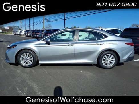 Used 2025 Toyota Camry LE FWD image 22
