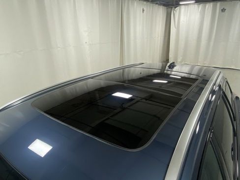 Certified 2025 Volvo V60 B5 Cross Country Plus image 6