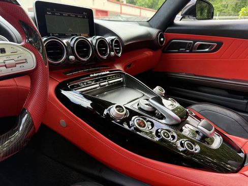 Used 2018 Mercedes-Benz AMG GT C image 4