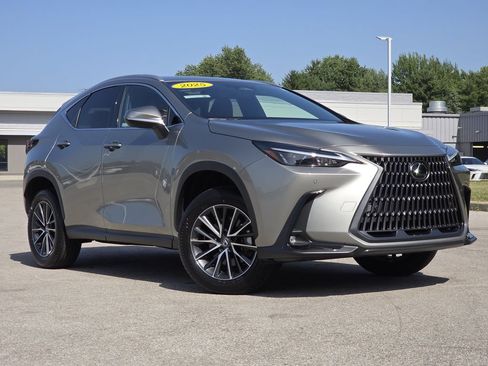 Certified 2025 Lexus NX 350 AWD w/ Accessory Package (2T) image 33