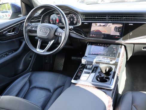 Used 2021 Audi Q8 Prestige w/ Prestige Package image 16