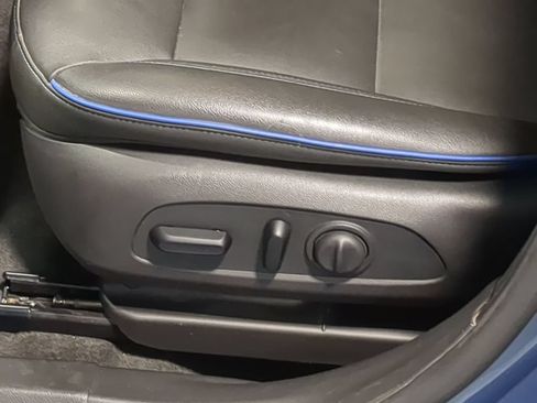 Used 2025 Buick Envista Sport Touring w/ Convenience I Package FWD image 17