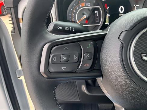 Used 2025 Jeep Wrangler Unlimited Sport AWD/4WD image 22