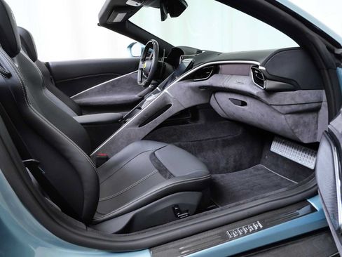 Certified 2024 Ferrari Roma Spider RWD image 16