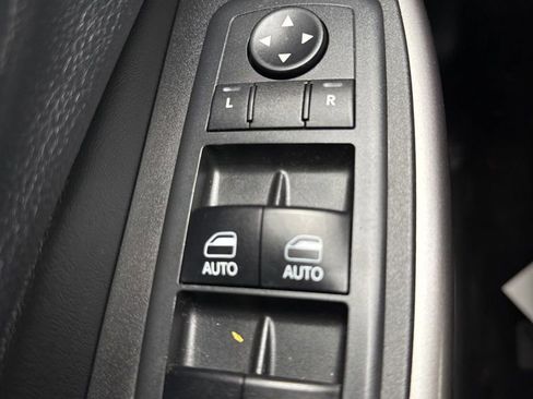 Used 2019 Jeep Cherokee Limited AWD/4WD image 21