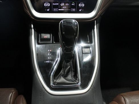 Used 2020 Subaru Outback Touring XT image 29