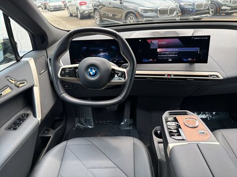 Used 2023 BMW iX xDrive50 w/ Premium Package AWD/4WD image 23