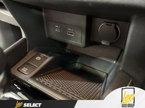 Used 2023 Nissan Kicks SR w/ SR Premium Package FWD image 25