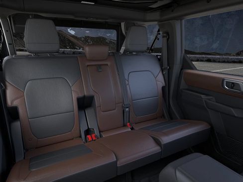 New 2024 Ford Bronco Outer Banks AWD/4WD image 12