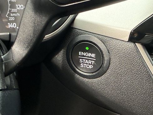 Certified 2022 Ford Escape SEL FWD image 30