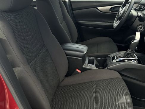 Used 2019 Nissan Rogue Sport S image 20