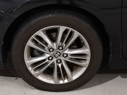 Used 2015 Toyota Camry SE FWD image 23