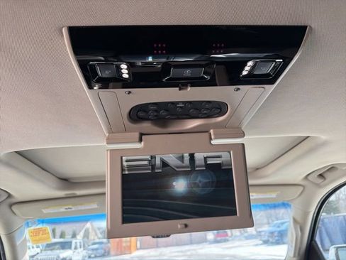 Used 2017 GMC Yukon Denali w/ Open Road Package image 16