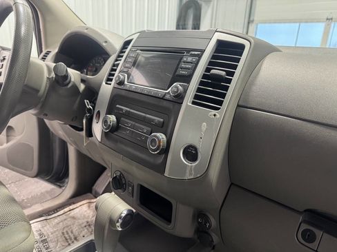 Used 2018 Nissan Frontier SV image 19
