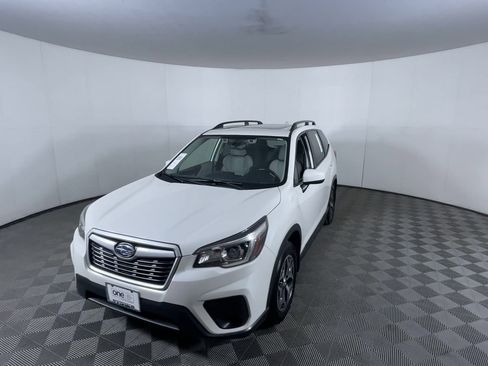 Used 2019 Subaru Forester Premium w/ All-Weather Package AWD/4WD image 3