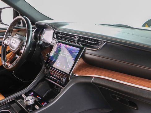 Used 2022 Jeep Grand Cherokee L Summit w/ Advanced Protech Group IV image 29