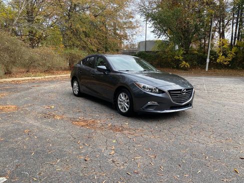 Used 2016 MAZDA MAZDA3 i Sport w/ Preferred Equipment Package image 4