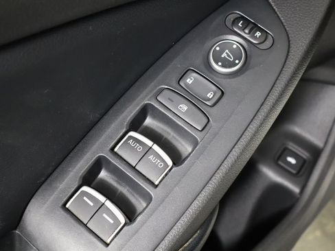 Used 2018 Honda Accord Sport image 18