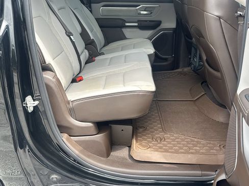 Used 2025 RAM 1500 Laramie AWD/4WD image 16