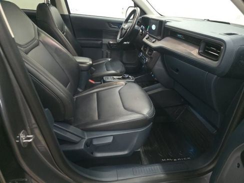 Used 2024 Ford Maverick Lariat w/ Black Appearance Package FWD image 3
