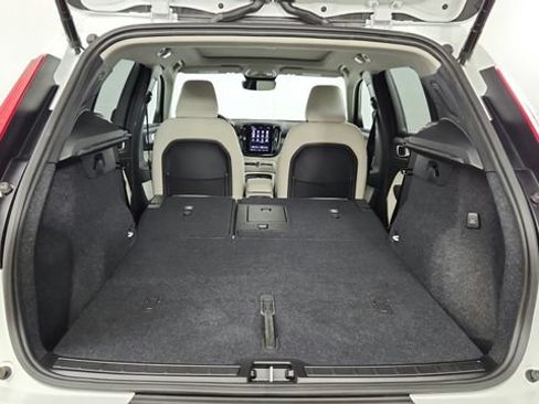 Certified 2026 Volvo XC40 B5 Ultra w/ Climate Package AWD/4WD image 79