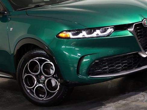 Used 2024 Alfa Romeo Tonale Ti image 8