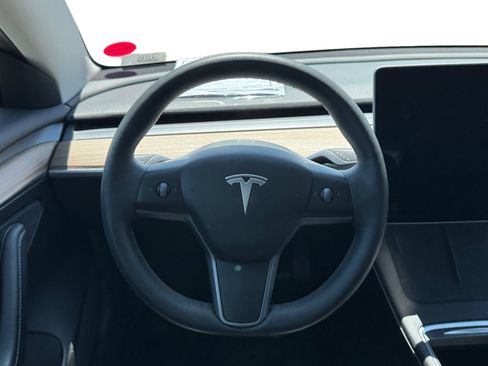 Used 2022 Tesla Model 3 Long Range AWD/4WD image 13