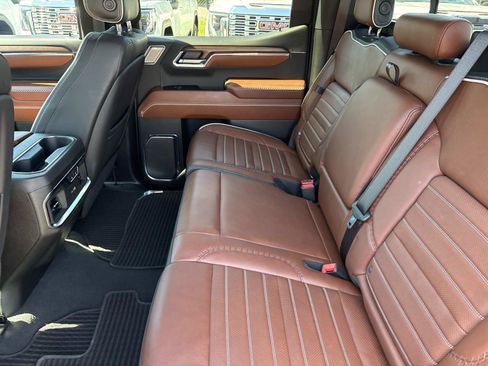 Used 2024 GMC Sierra 1500 Denali Ultimate AWD/4WD image 32