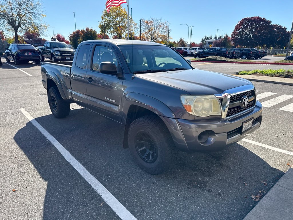 Used 2011 Toyota Tacoma 4x4 Access Cab w/ SR5 Pkg #2 image 1