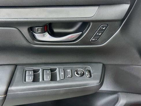 Used 2025 Honda CR-V Sport-L image 18