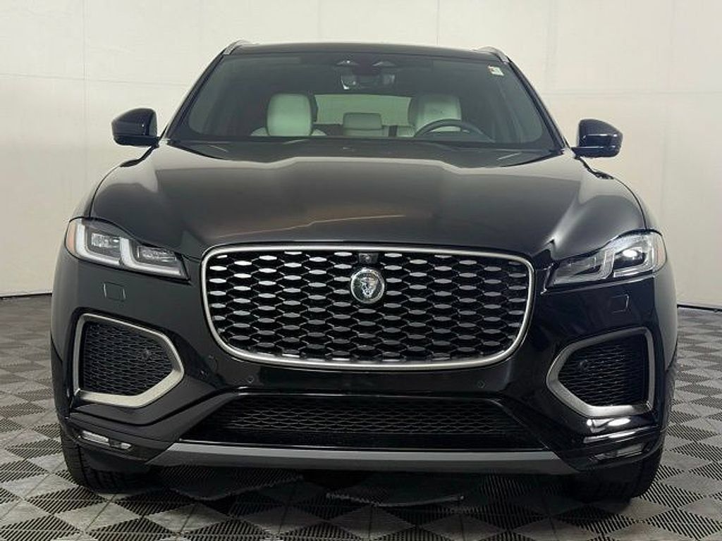 Certified 2026 Jaguar F-PACE R-Dynamic S AWD/4WD image 11