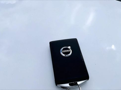 Used 2020 Volvo S60 T6 Momentum image 19