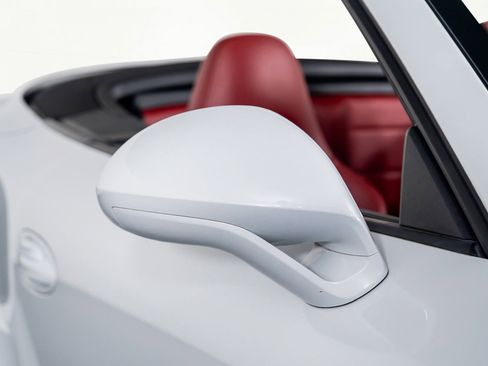 Used 2016 Porsche 911 Turbo S image 39