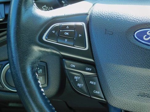 Used 2019 Ford Escape SEL FWD image 10