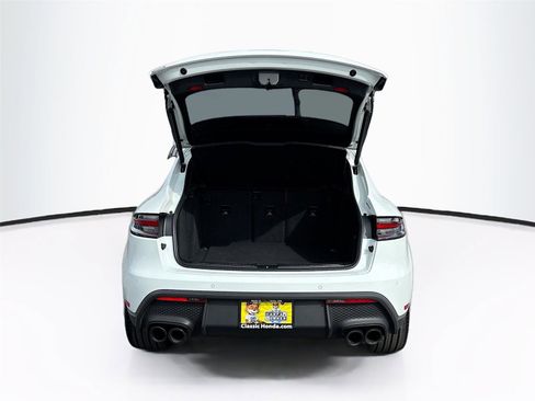 Used 2023 Porsche Macan S AWD/4WD image 31