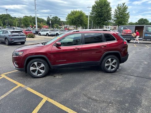 Used 2019 Jeep Cherokee Limited w/ Luxury Group AWD/4WD image 5